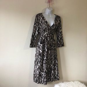 KENEDIK
Animal Print Waist Tie Dress